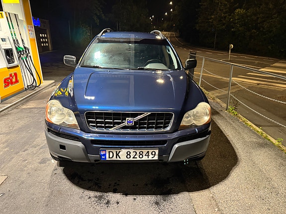 Volvo XC90 7 of 17
