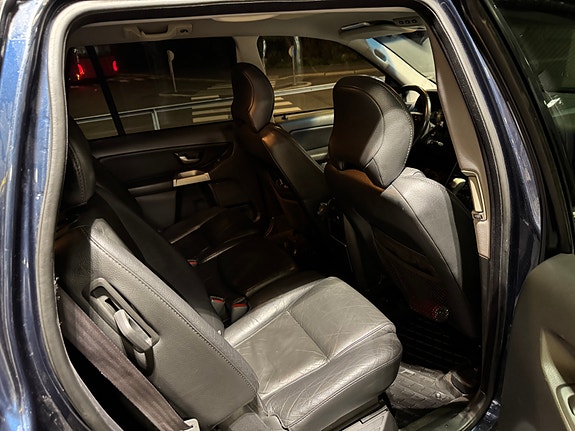 Volvo XC90 11 of 17