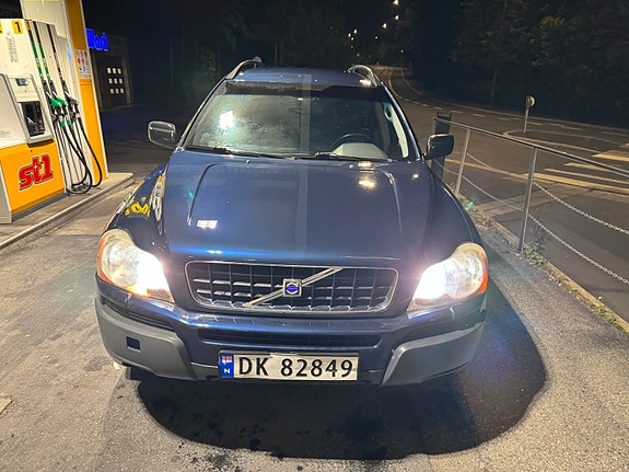 Volvo XC90 6 of 17