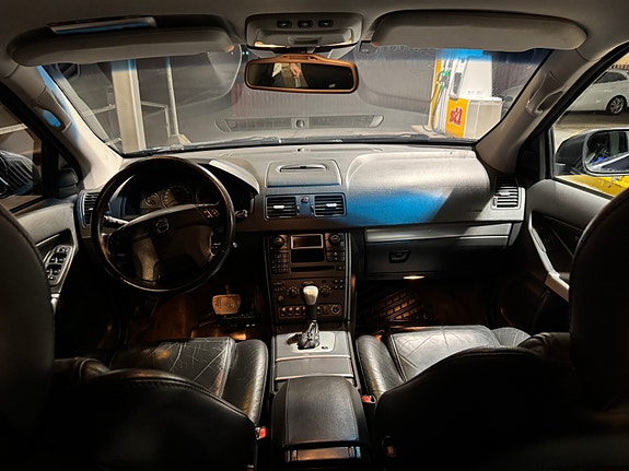 Volvo XC90 14 of 17