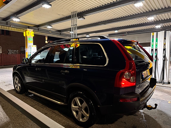 Volvo XC90 4 of 17