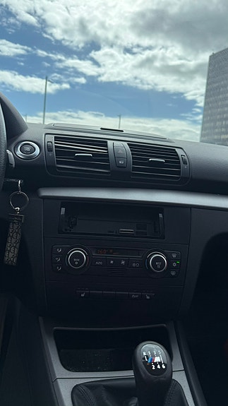 BMW 116i 9 of 11