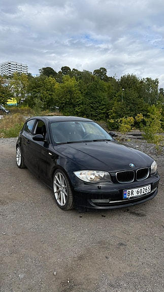 BMW 116i 3 of 11