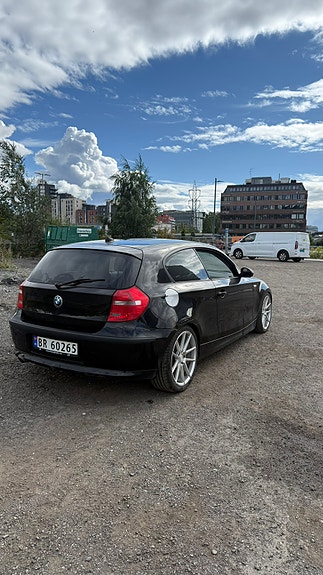BMW 116i 4 of 11