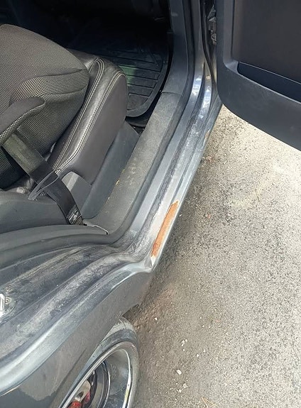 Volkswagen Touran 2 of 10