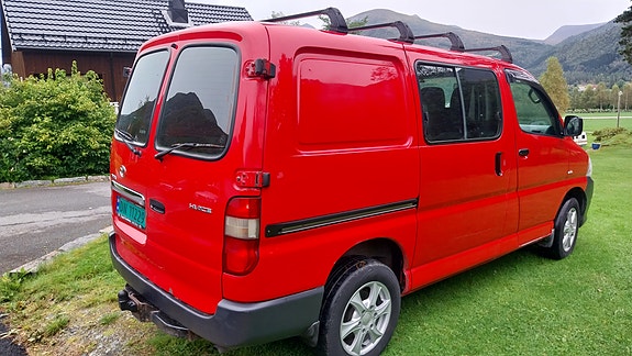 Toyota HiAce 5 of 30
