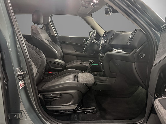 MINI Countryman Cooper SE 19 of 28
