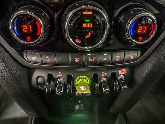 MINI Countryman Cooper SE 16 of 28