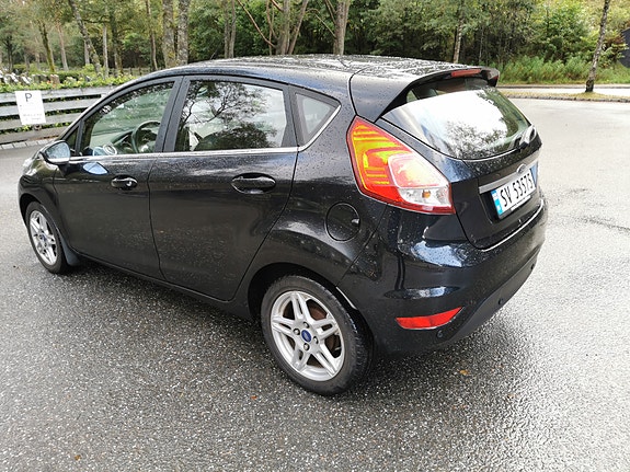 Ford Fiesta 5 of 25