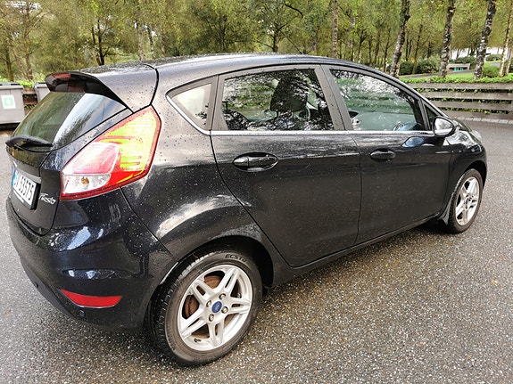 Ford Fiesta 8 of 25