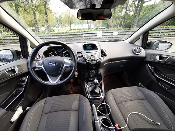 Ford Fiesta 13 of 25