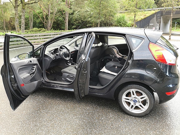 Ford Fiesta 4 of 25