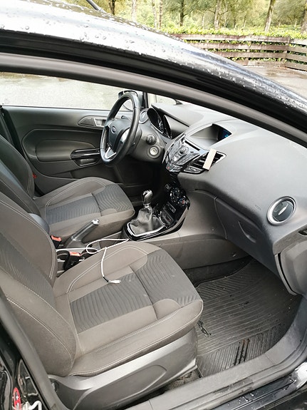 Ford Fiesta 24 of 25