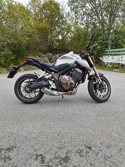Honda CB 650 R 7 of 8