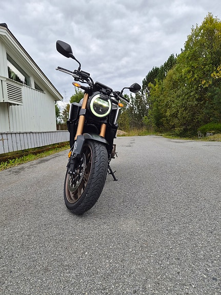 Honda CB 650 R 4 of 8
