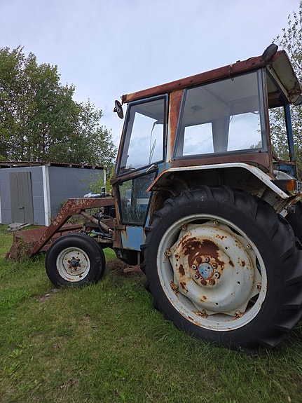 Ford 4100 5 of 5