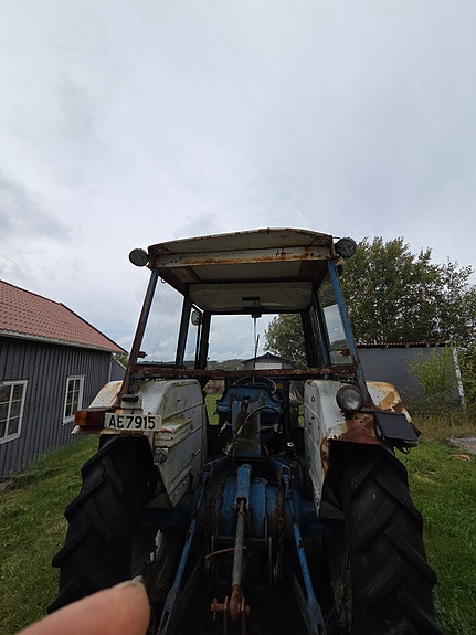 Ford 4100 3 of 5