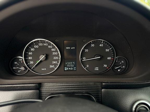 Mercedes-Benz C180 21 of 26