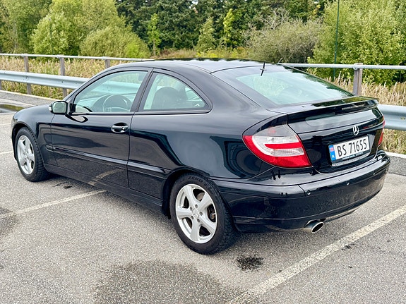 Mercedes-Benz C180 15 of 26