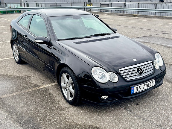 Mercedes-Benz C180 4 of 26