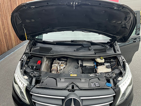 Mercedes-Benz Vito 119 23 of 26