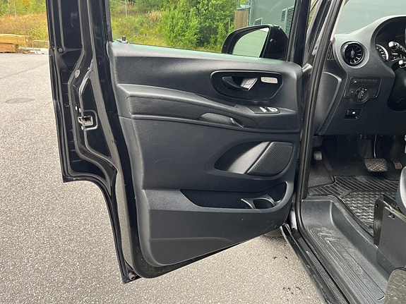 Mercedes-Benz Vito 119 14 of 26