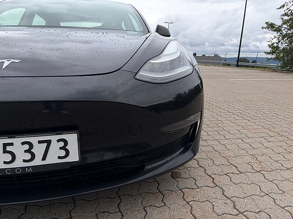 Tesla Model 3 4 of 30