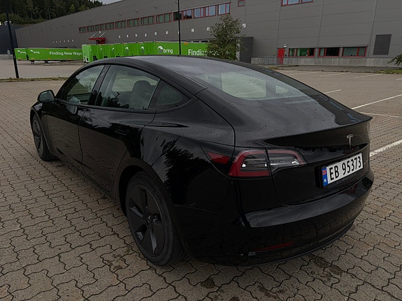 Tesla Model 3 16 of 30