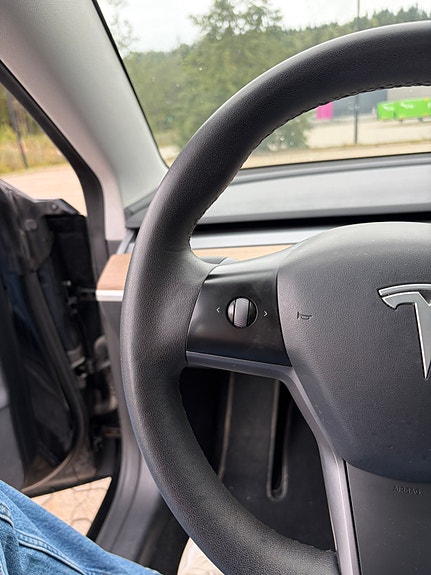 Tesla Model 3 23 of 30