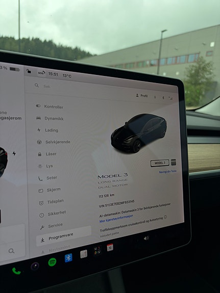 Tesla Model 3 27 of 30