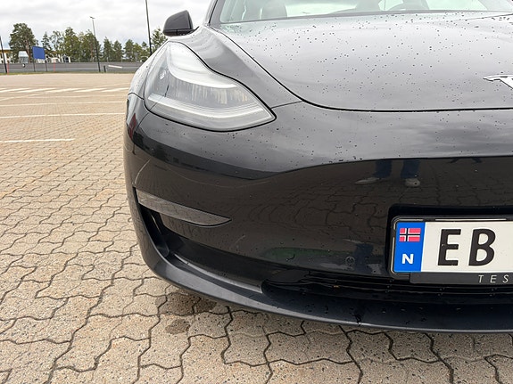 Tesla Model 3 5 of 30
