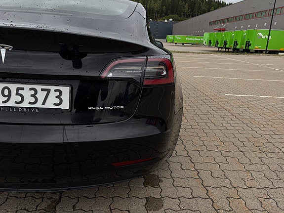 Tesla Model 3 13 of 30