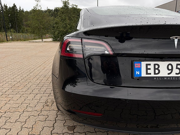 Tesla Model 3 14 of 30