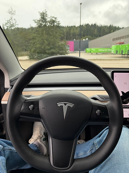 Tesla Model 3 22 of 30