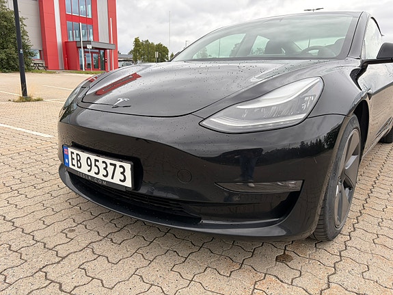 Tesla Model 3 3 of 30