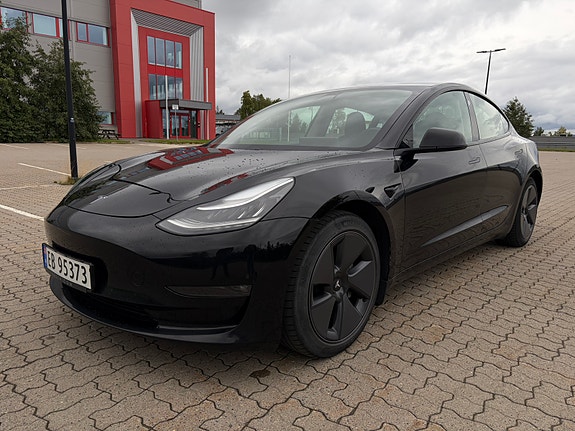 Tesla Model 3 2 of 30