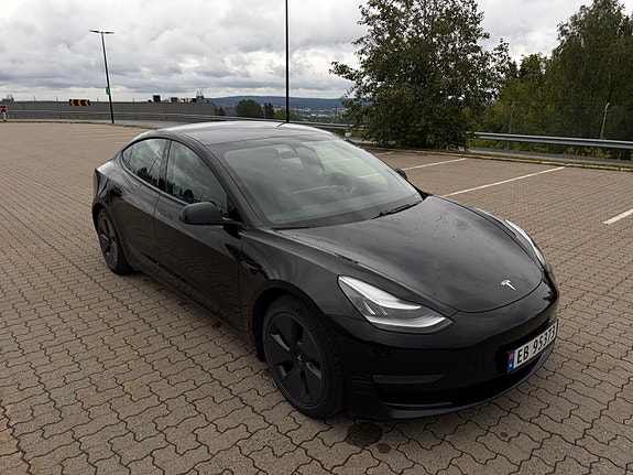 Tesla Model 3 8 of 30