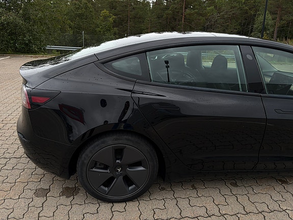 Tesla Model 3 10 of 30