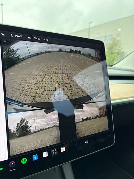 Tesla Model 3 26 of 30