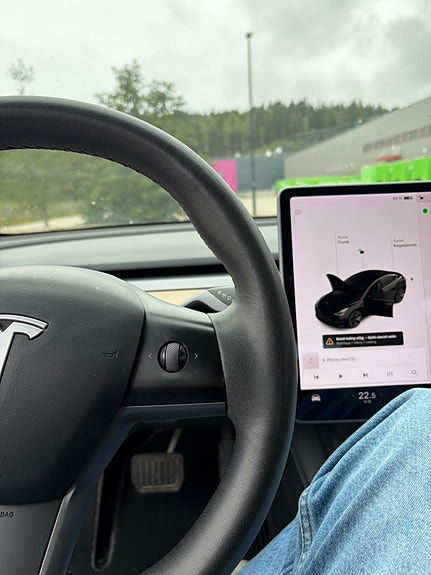 Tesla Model 3 24 of 30