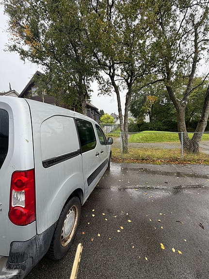 Peugeot Partner 2 of 12