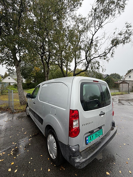 Peugeot Partner 4 of 12