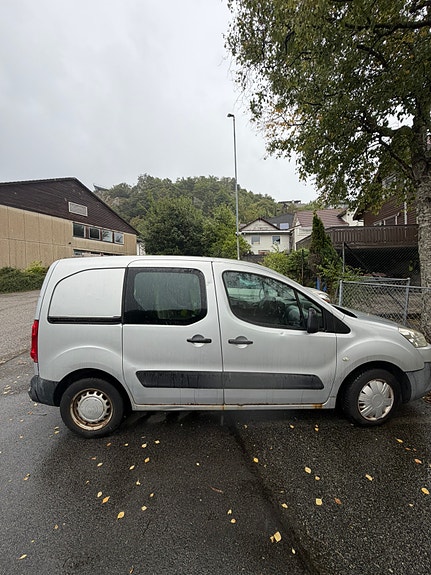Peugeot Partner 3 of 12