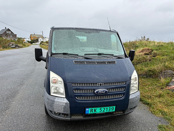 Ford Transit 300S Van 2 of 7