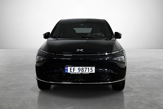 XPeng G3i 8 of 17