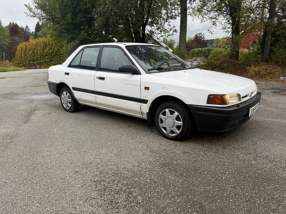 Mazda 323 2 of 14