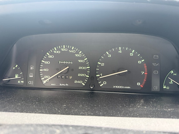 Mazda 323 14 of 14
