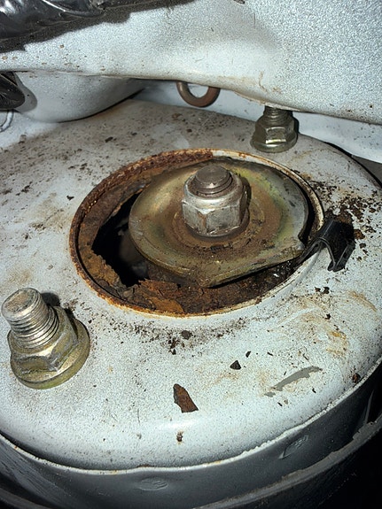Mazda 323 12 of 14
