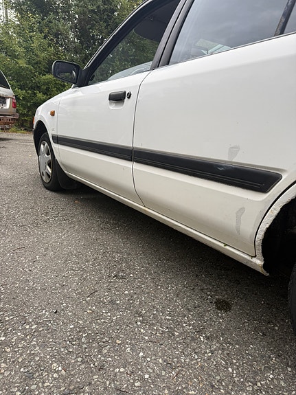 Mazda 323 10 of 14
