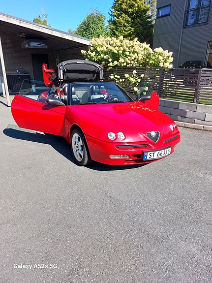 Alfa Romeo Spider 12 of 26